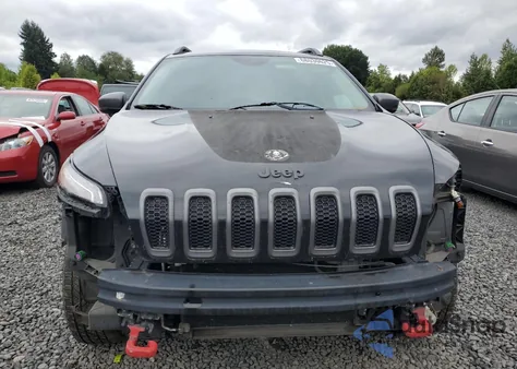 2015 Jeep Cherokee Trailhawk z USA, uszkodzony, nr VIN 1C4PJMBS7FW699392